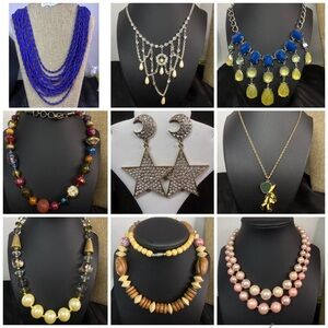 Elegant Blue and Gold Necklace